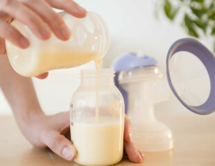 How to prepare and store bottles of infant milk?