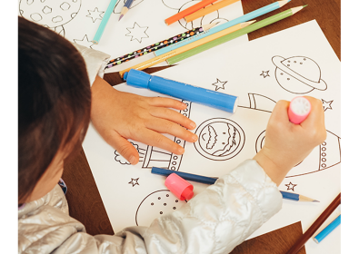 La motricité fine : activités naturelles mois par mois