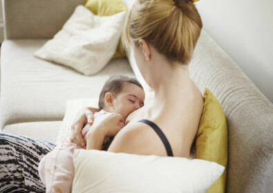 Douleurs d’allaitement : causes naturelles et solutions pour soulager